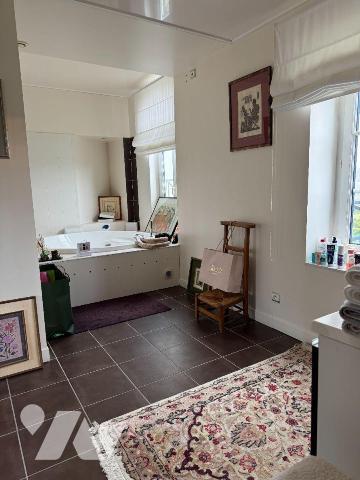 À VENDRE Appartement duplex de standing proche ROUEN (commune de Gouy) dans un château du 18e s...