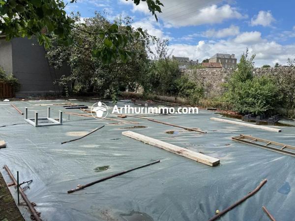 Vente                                                      Maison
                        
                                         133 m2                     à La Ferté-Macé