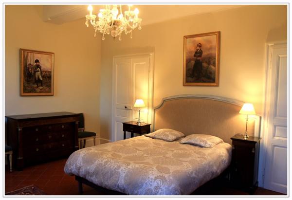 Maison de maitre XVIII -ème 600m² chambres d'hôtes réceptions mariages