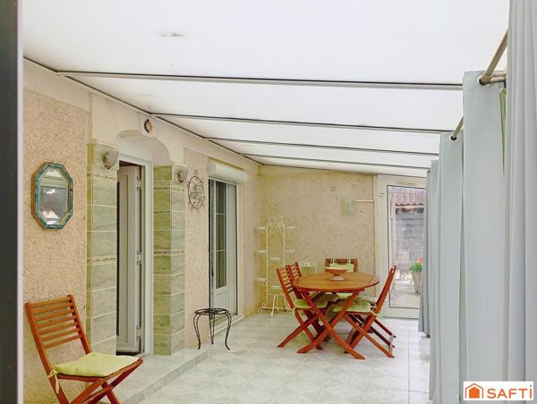 maison de plein pied avec 2 chambres et un bureau