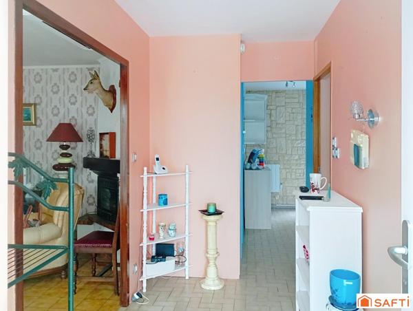 maison de plein pied avec 2 chambres et un bureau