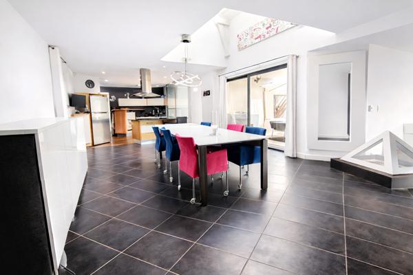 Beuvry (62660) Maison d'Architecte - 2006 - 300m² - 5 chambres