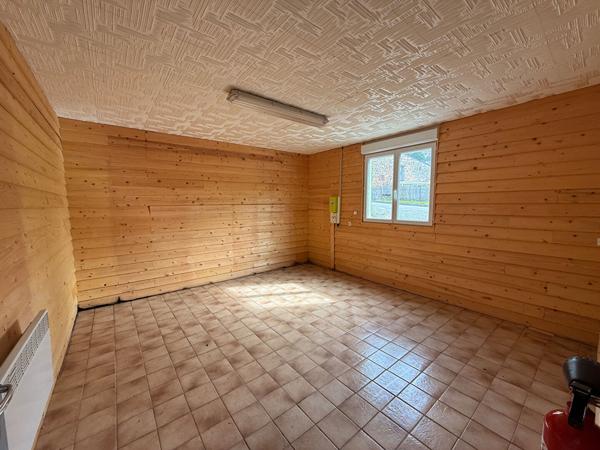 A VENDRE OU A LOUER - local d'activité , Saint cenere