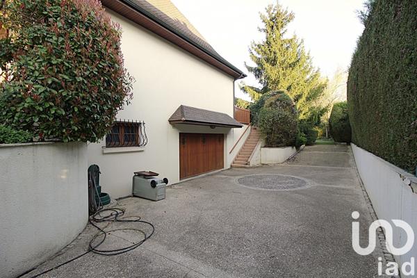 Maison à vendre 7 pièces 185 m² Mandres-les-Roses