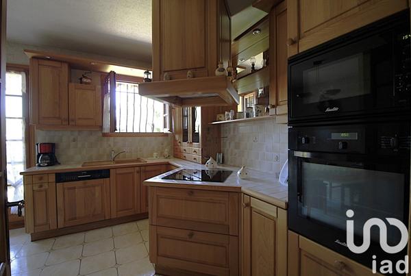 Maison à vendre 7 pièces 185 m² Mandres-les-Roses