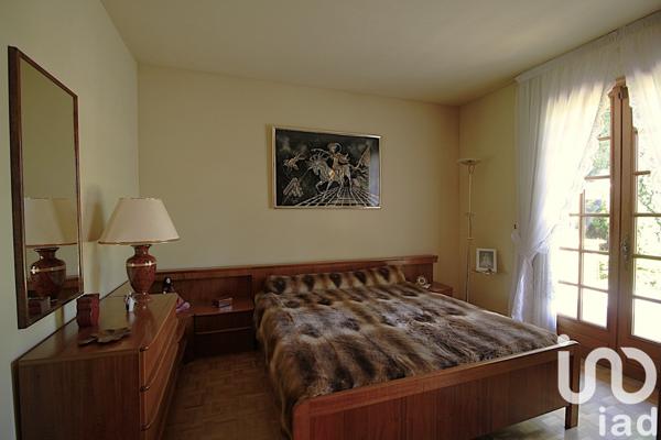 Maison à vendre 7 pièces 185 m² Mandres-les-Roses