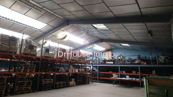 Bureau à vendre 15 pièces de 2 225 m²