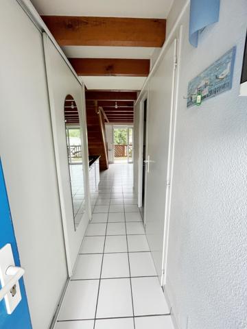 ANDERNOS-LES-BAINS – T2 bis en duplex avec terrasse sur jardin et parking – À LOUER