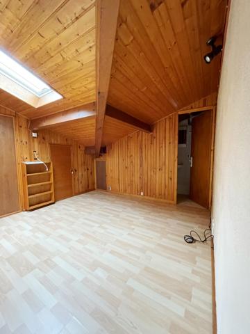 ANDERNOS-LES-BAINS – T2 bis en duplex avec terrasse sur jardin et parking – À LOUER