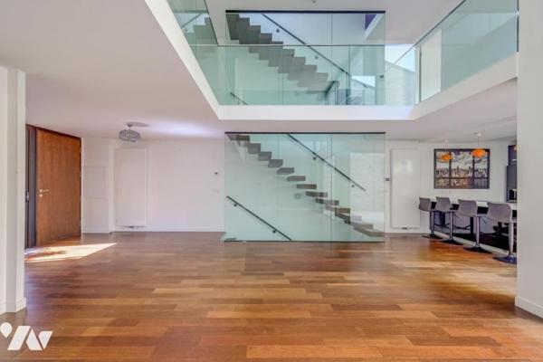 Maison 5 chambres et 4 parkings