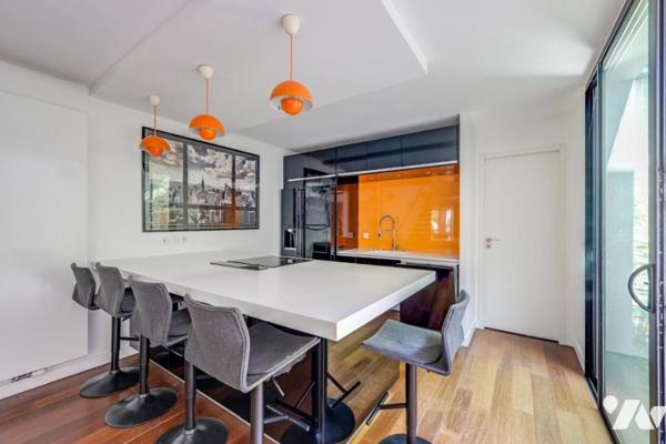 Maison 5 chambres et 4 parkings