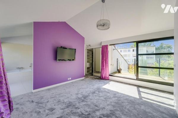 Maison 5 chambres et 4 parkings