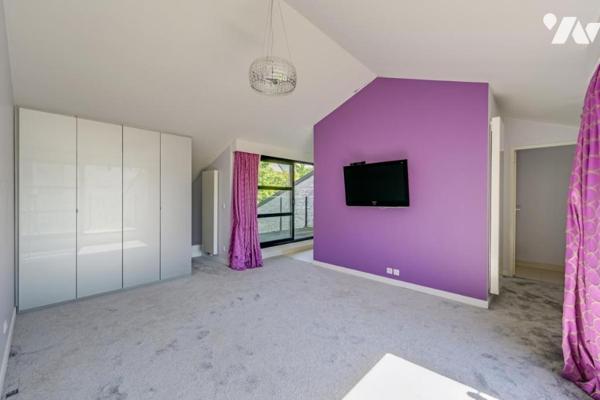 Maison 5 chambres et 4 parkings