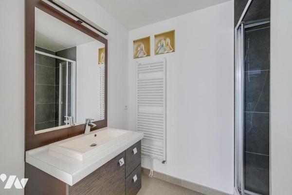 Maison 5 chambres et 4 parkings
