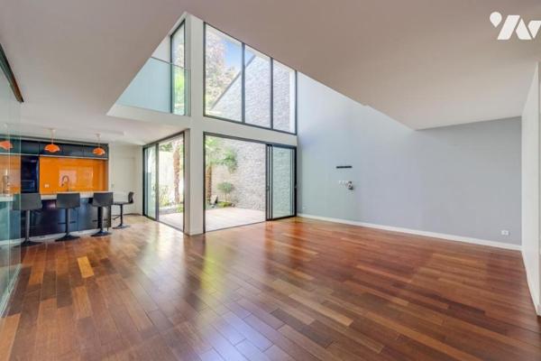 Maison 5 chambres et 4 parkings