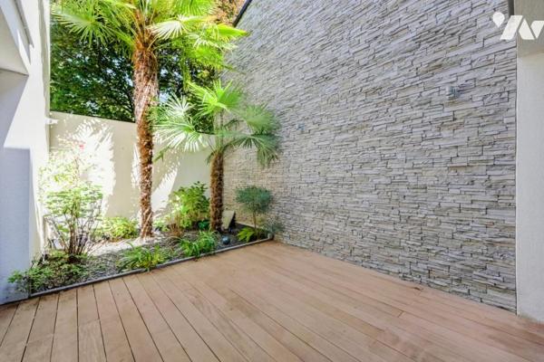 Maison 5 chambres et 4 parkings