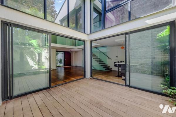 Maison 5 chambres et 4 parkings