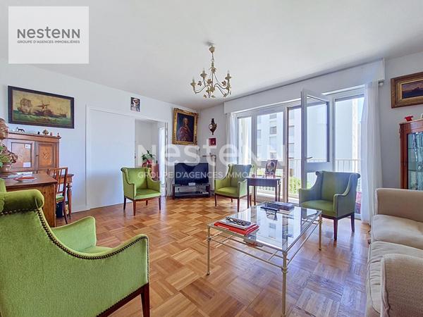 ORLEANS  DUNOIS  " LE VAUQUOIS" AVEC ASCENSEUR - T4 BALCON ET  2 PARKINGS ! EXCELLENT DPE D
