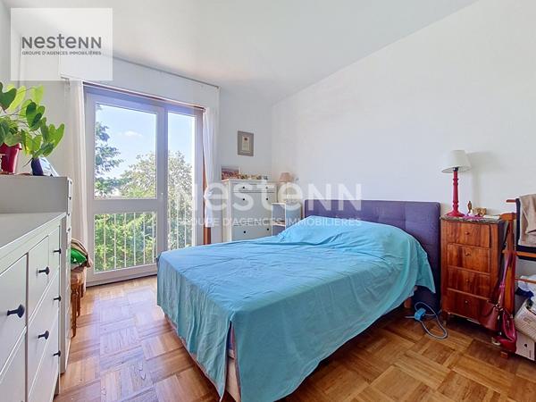 ORLEANS  DUNOIS  " LE VAUQUOIS" AVEC ASCENSEUR - T4 BALCON ET  2 PARKINGS ! EXCELLENT DPE D
