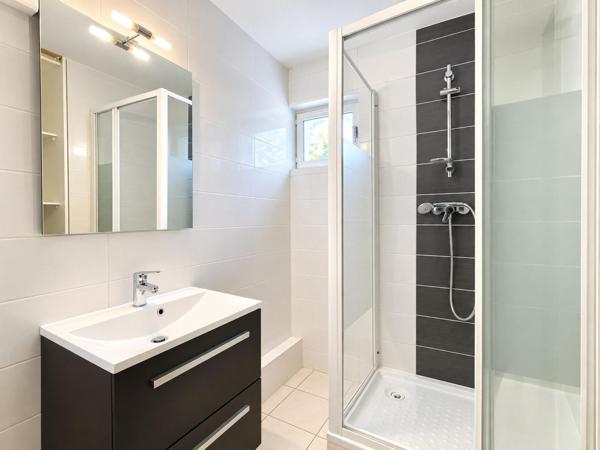 Saint-Herblain – Beau T4 rénové de 85 m² au dernier étage