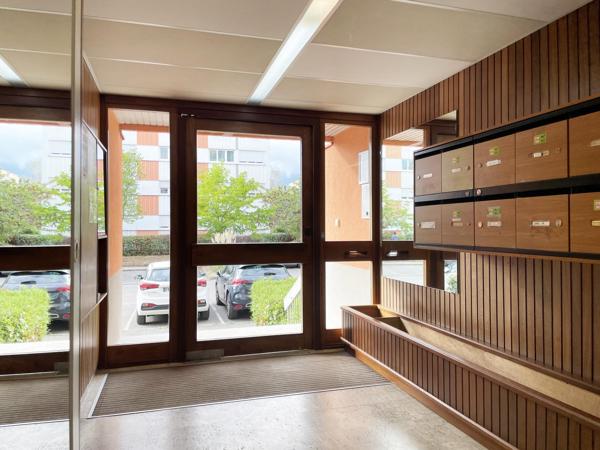 Saint-Herblain – Beau T4 rénové de 85 m² au dernier étage