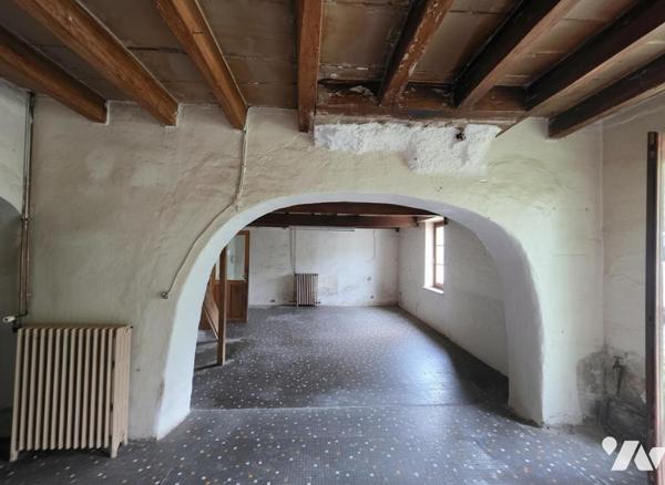 REUGNY (37380) – Maison à rénover avec grange et terrain