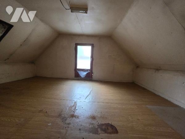 REUGNY (37380) – Maison à rénover avec grange et terrain