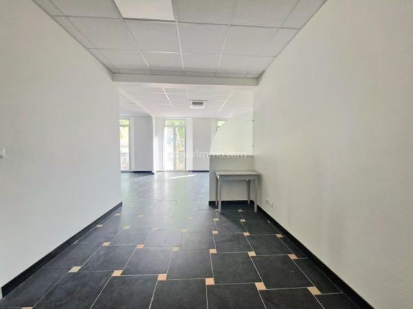 Location Local commercial 1 pièces 59 m2 à Draguignan