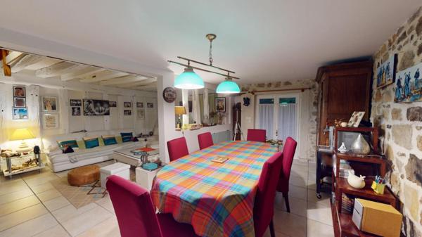 MAISON ATYPIQUE 4 CHAMBRES  290 000