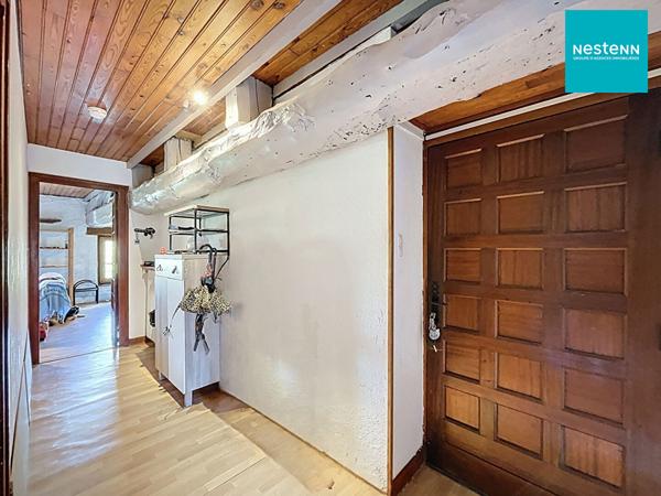 Immeuble hyper centre historique de Saint-Rambert avec jardin de 250 m² et garage