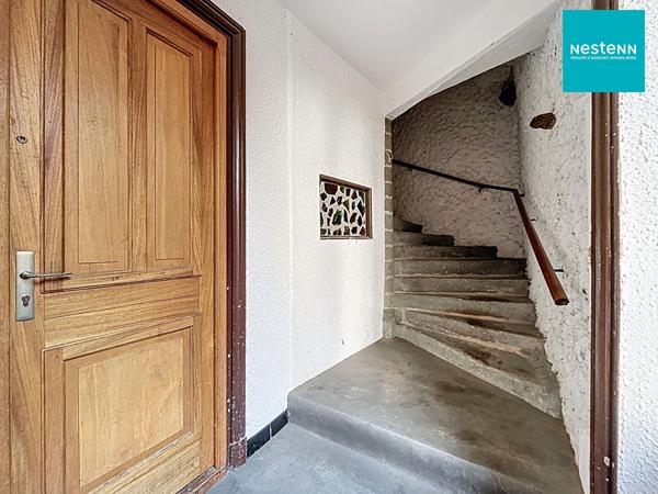 Immeuble hyper centre historique de Saint-Rambert avec jardin de 250 m² et garage