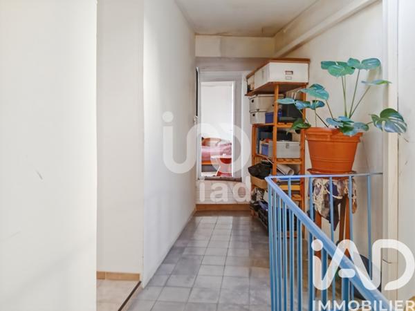 Maison à vendre 4 pièces 130 m² Estézargues