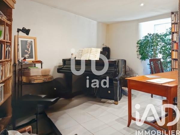 Maison à vendre 4 pièces 130 m² Estézargues