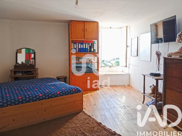 Maison à vendre 4 pièces 130 m² Estézargues