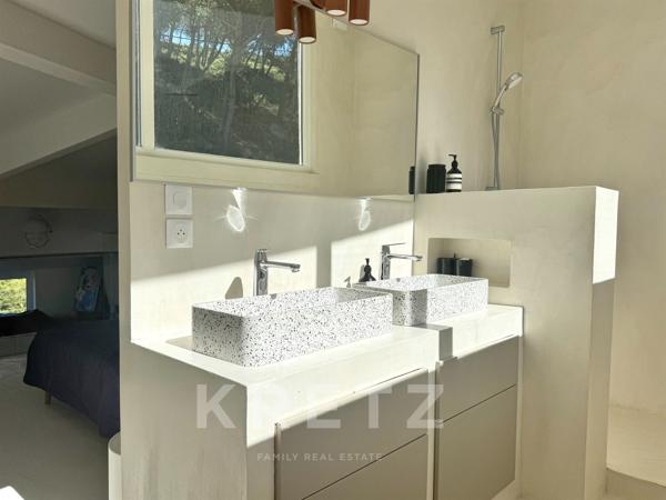 Marseille 7è Roucas Blanc - maison d'architecte avec piscine