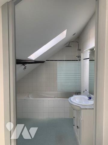 COUERON BOURG - Un ensemble immobilier comprenant deux appartements.