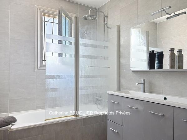 Grande maison familiale 205 m2 - 5 chambres - Secteur recherché aux portes de La Rochelle