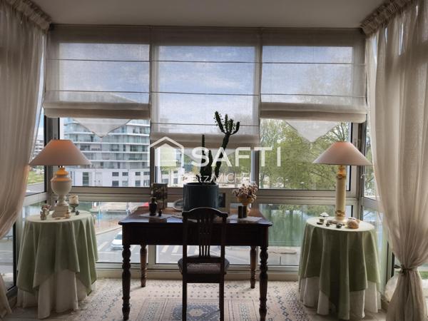 Sur les quais du port de plaisance de Caen !