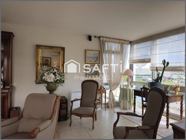 Sur les quais du port de plaisance de Caen !