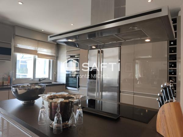 Sur les quais du port de plaisance de Caen !