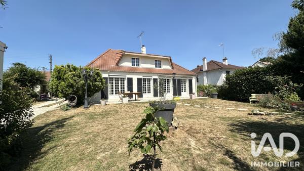 Maison à vendre 6 pièces 161 m² Longjumeau