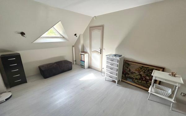 Maison à vendre    6 pièces • 160 m2 Mériel