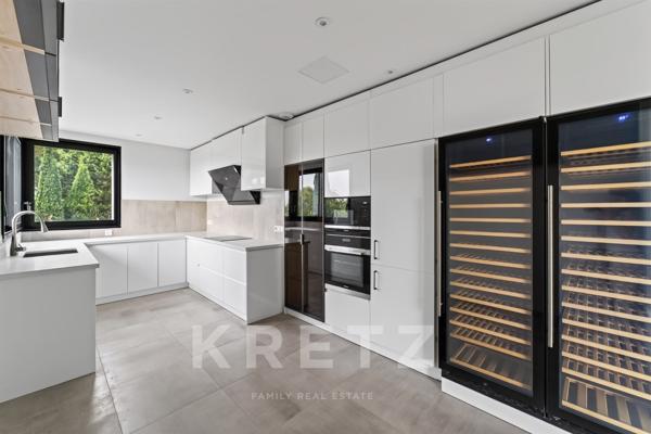 Maison californienne de 200m2 avec vue panoramique - Les Angles (Provence)