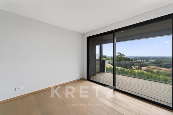 Maison californienne de 200m2 avec vue panoramique - Les Angles (Provence)