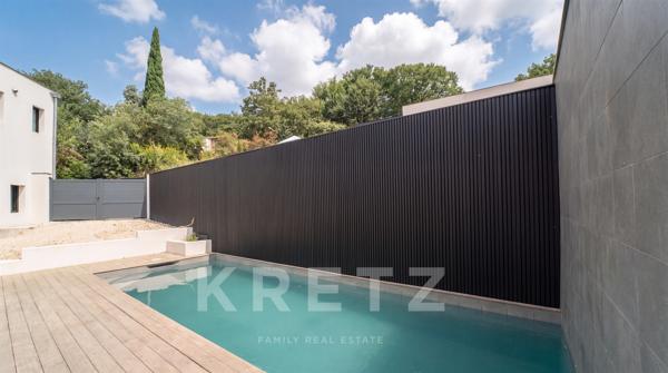 Maison californienne de 200m2 avec vue panoramique - Les Angles (Provence)