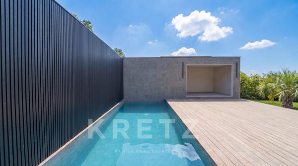 Maison californienne de 200m2 avec vue panoramique - Les Angles (Provence)