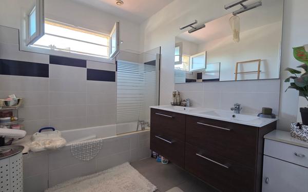 Maison à vendre    4 pièces • 92 m2 Pia