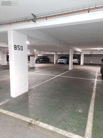 Parking couvert à vendre à Le Mans dans la Sarthe (72000), ref : 001/1646