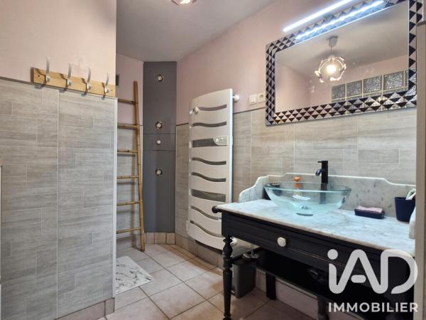 Maison à vendre 8 pièces 192,41 m² Chinon