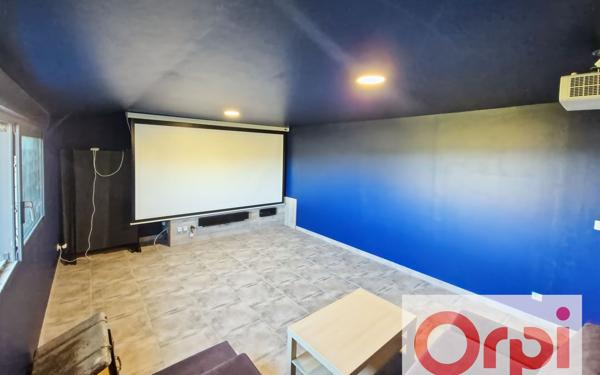 Maison à vendre    6 pièces •  Grenade